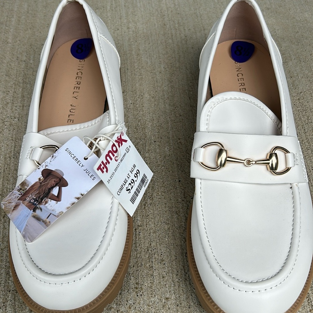 Never worn cute loafers